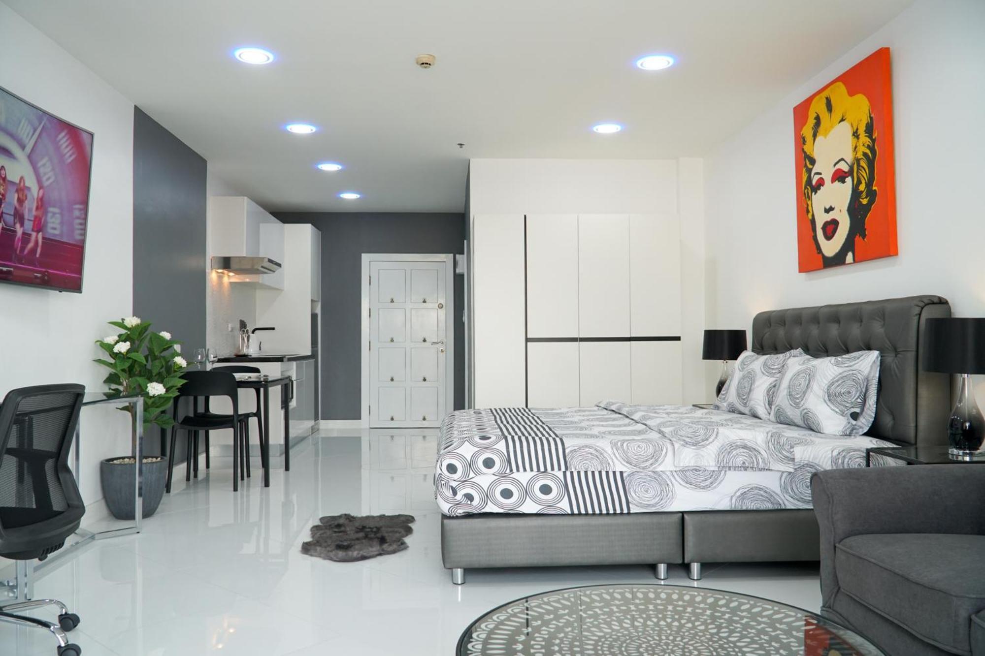 View Talay 6 By Pat 42 *