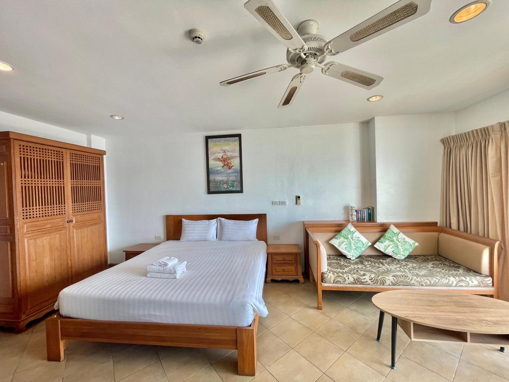 View Talay 6 By Pat 42 *