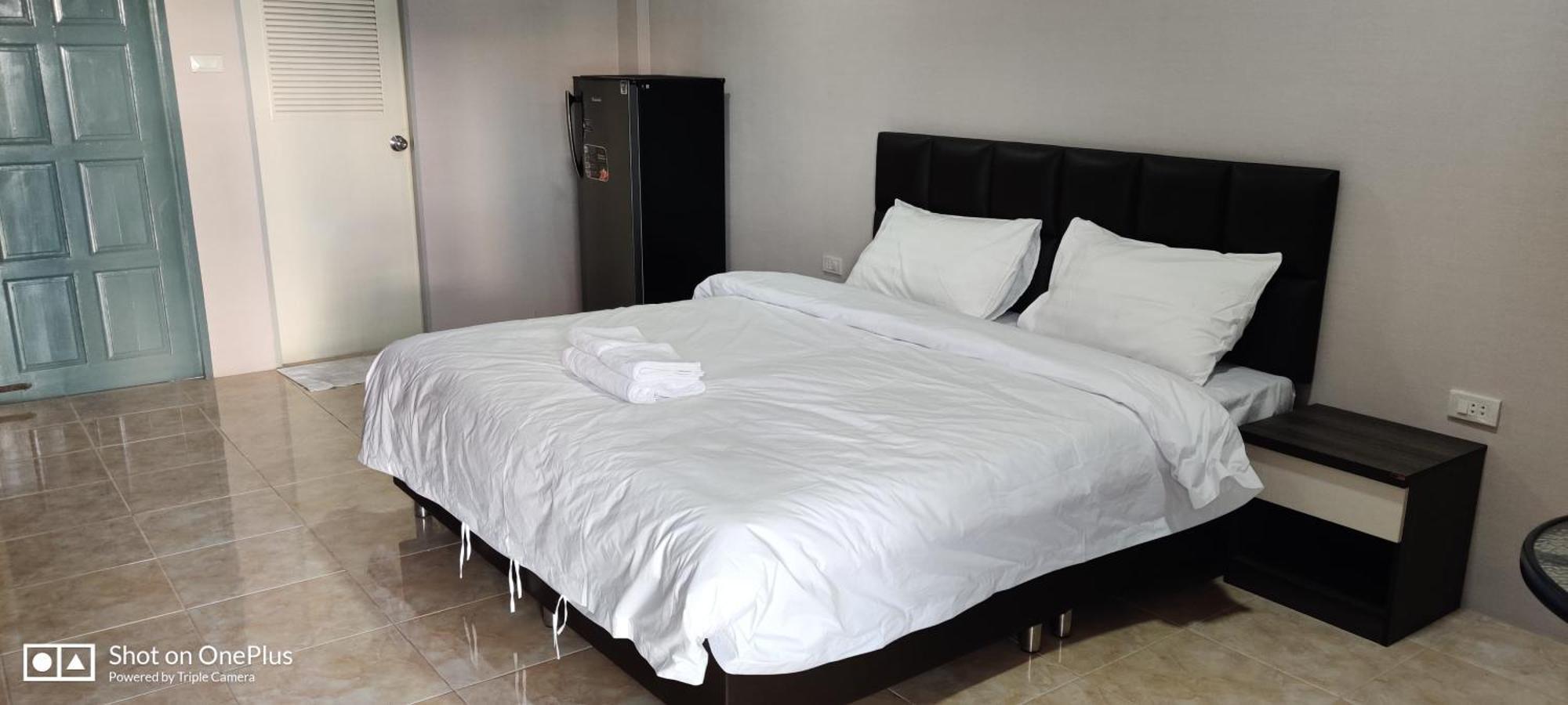 Dj Residency And Pool Party Hotel 3*