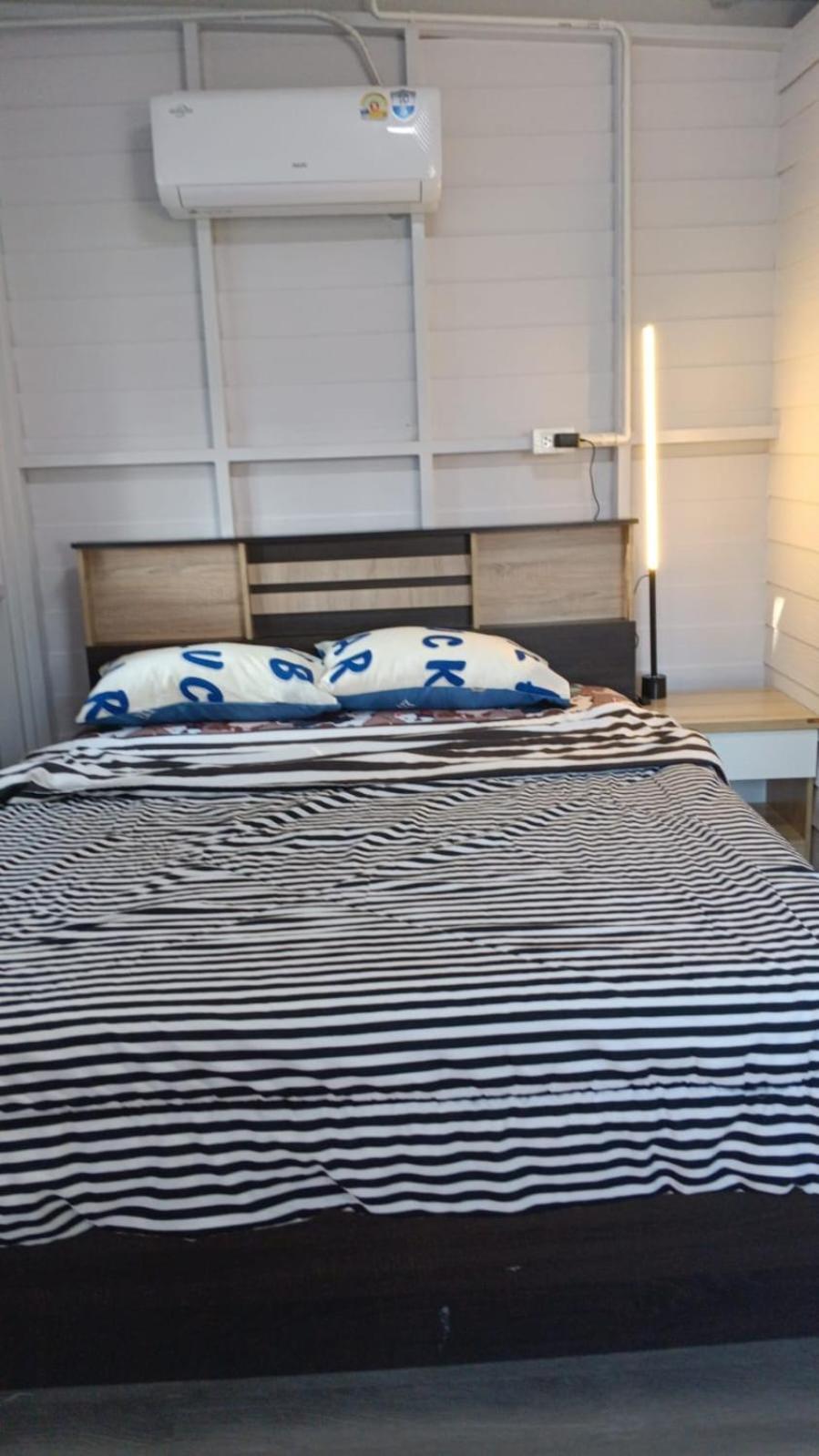 Soi 7 Luxury tent *