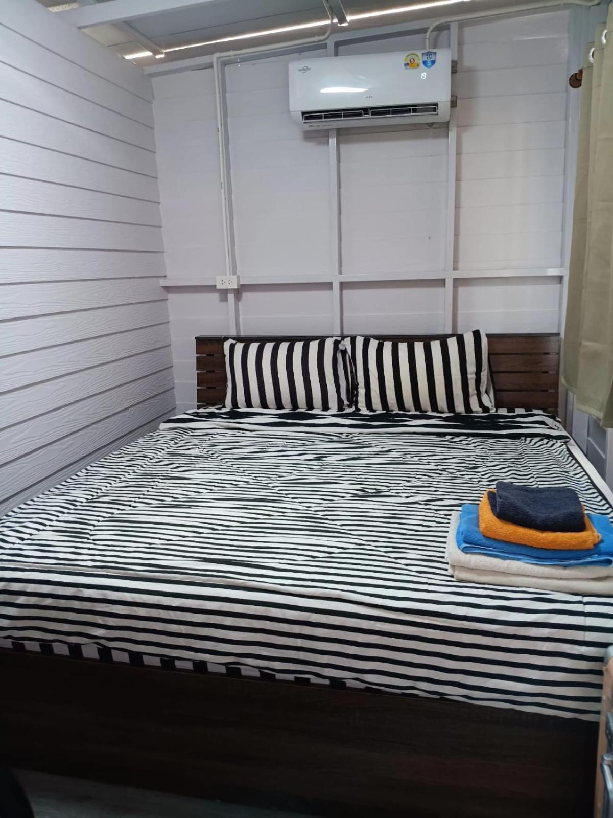 Soi 7 Luxury tent