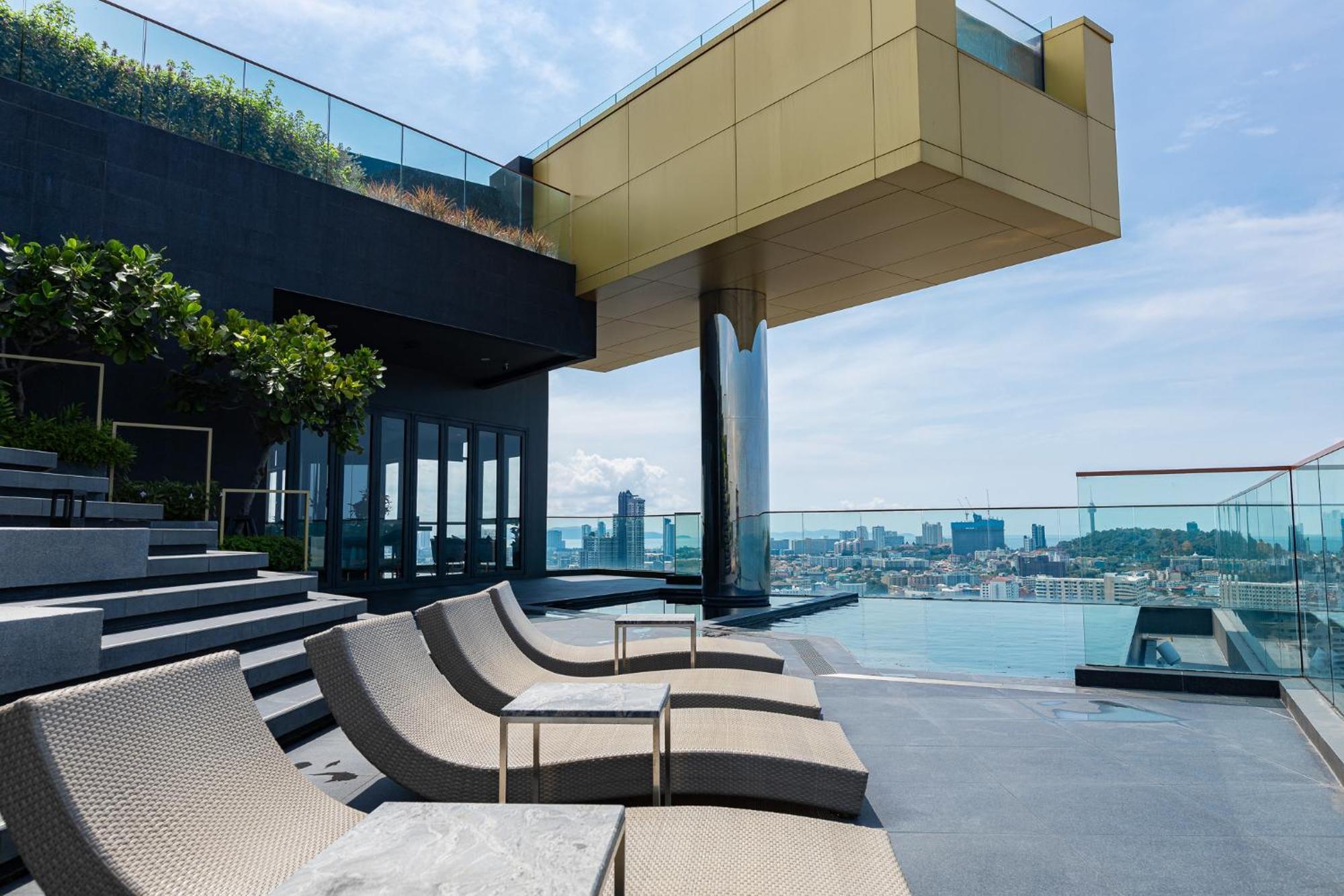 Luxury Edge Pattaya