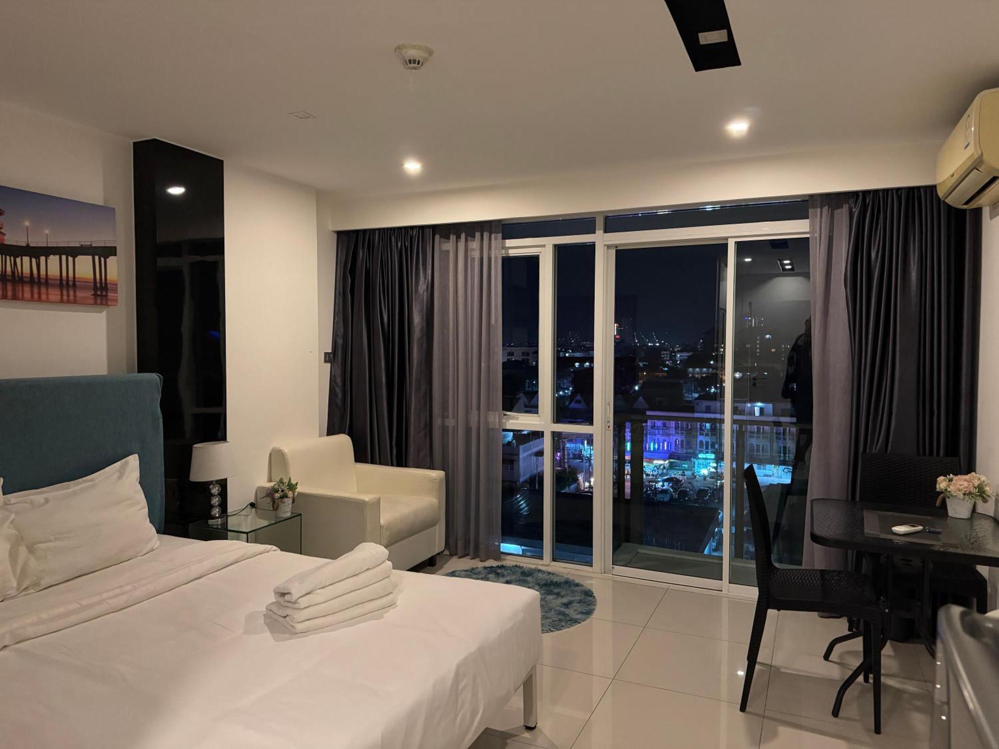 Apartment Center *