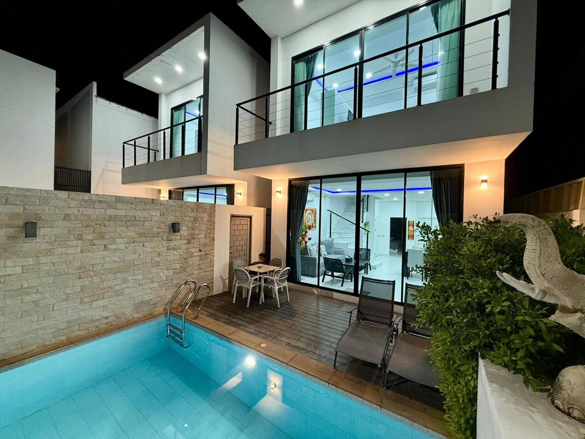 Pool 179 Nearby Walking Street Villa Pattaya