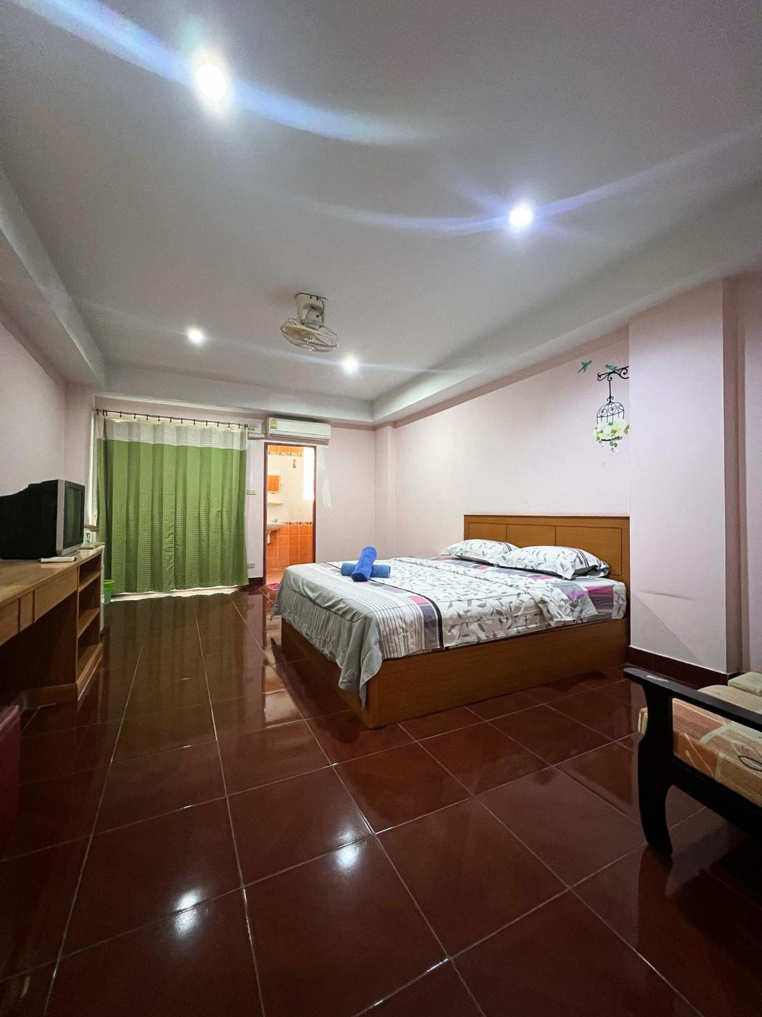 Pattara Mansion พัทยา Hotel *