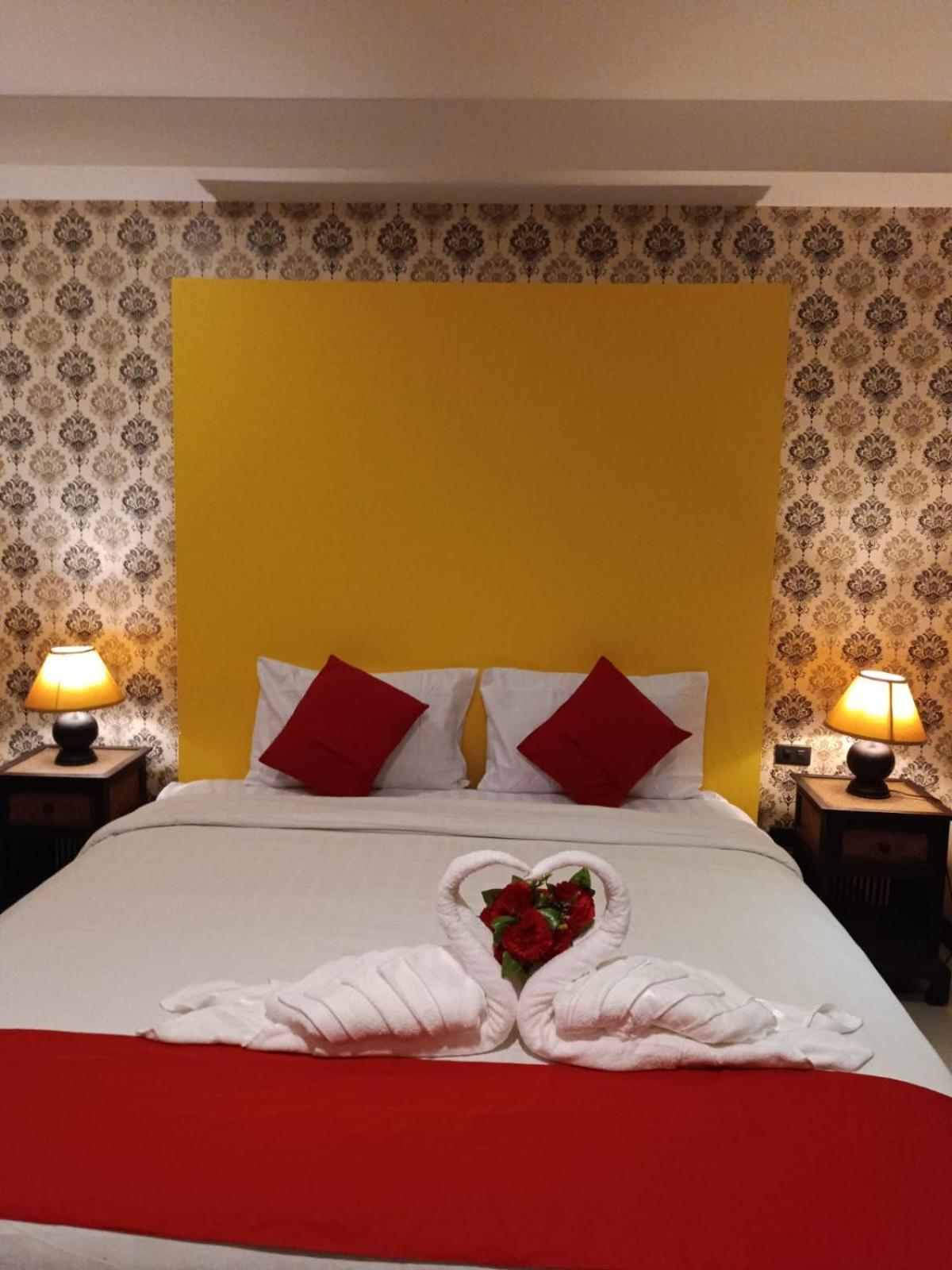 Aura Hotel