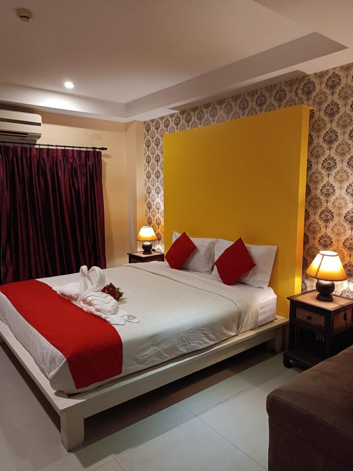 Hotel Aura