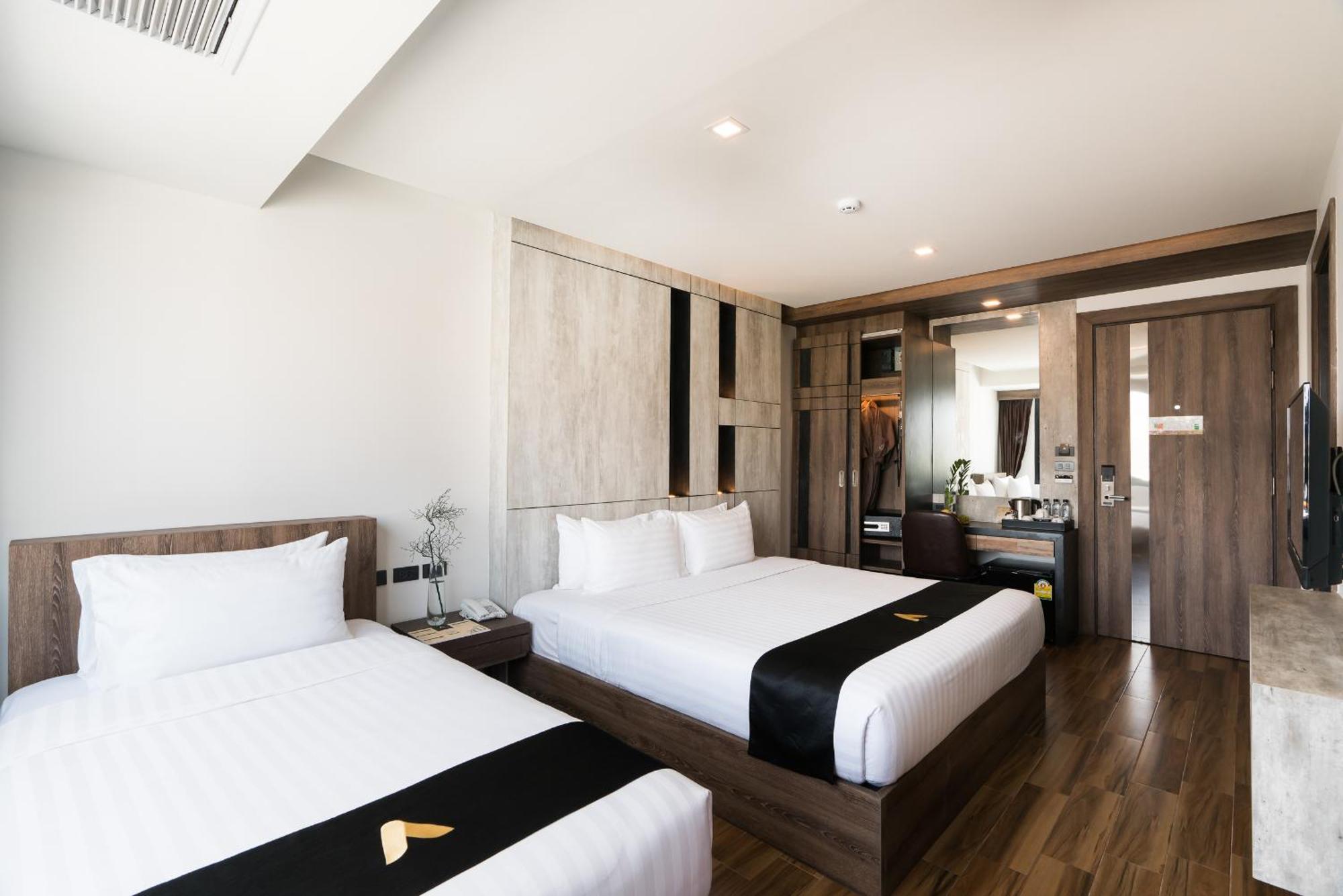 Acqua Hotel 4*
