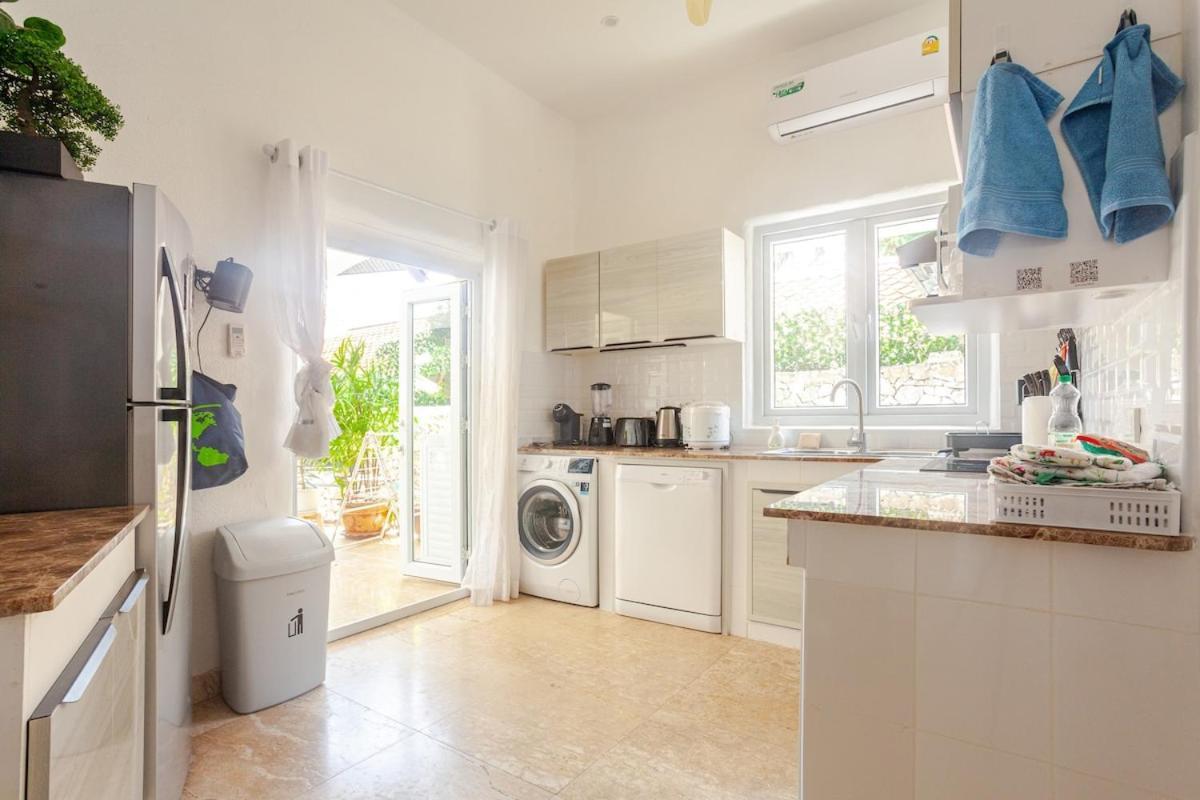 Sonasbaan, 3 Bed Pool Pattaya