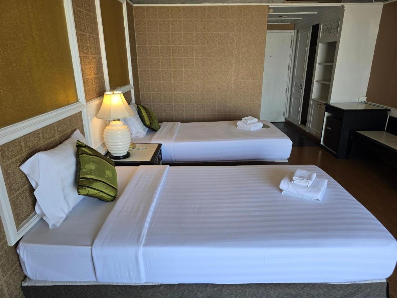 Hotel First Pacific Cirrus Pattaya