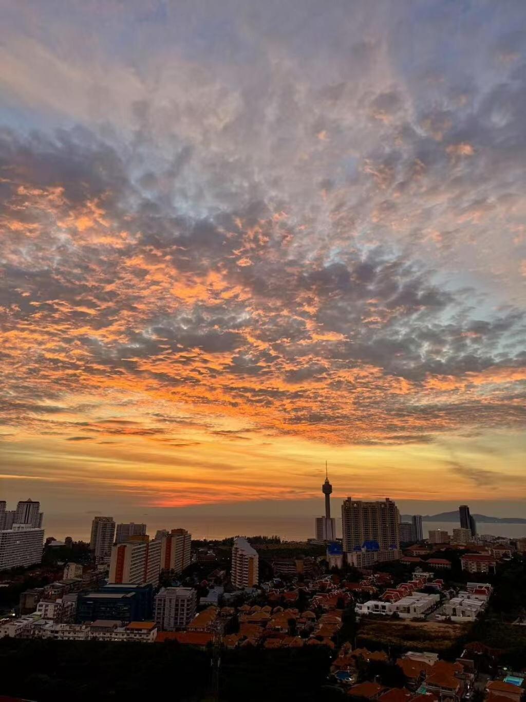 Apartment Supalai Sea View 1b1b Pattaya