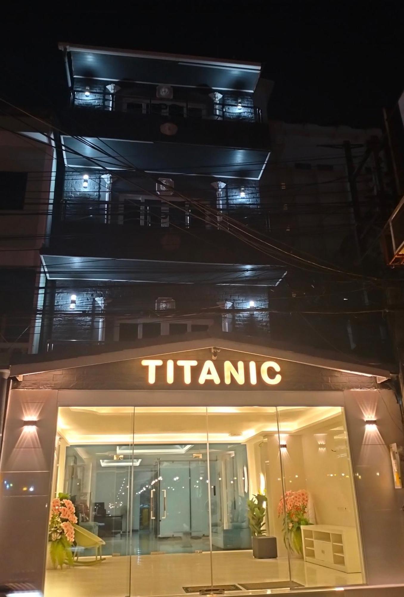 Titanic Residencs 2*