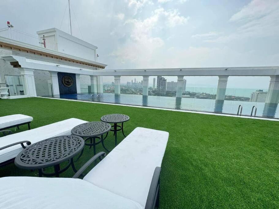 Apartment Empire Tower