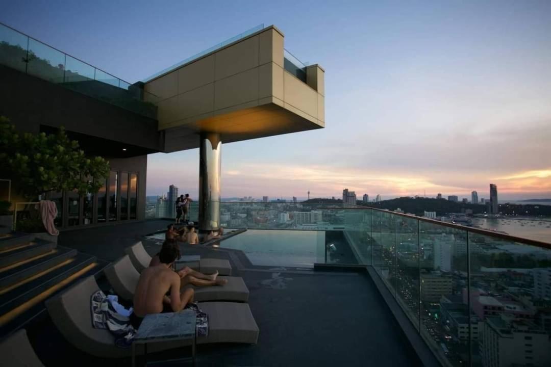 Maxhome At Edge Apartment Pattaya