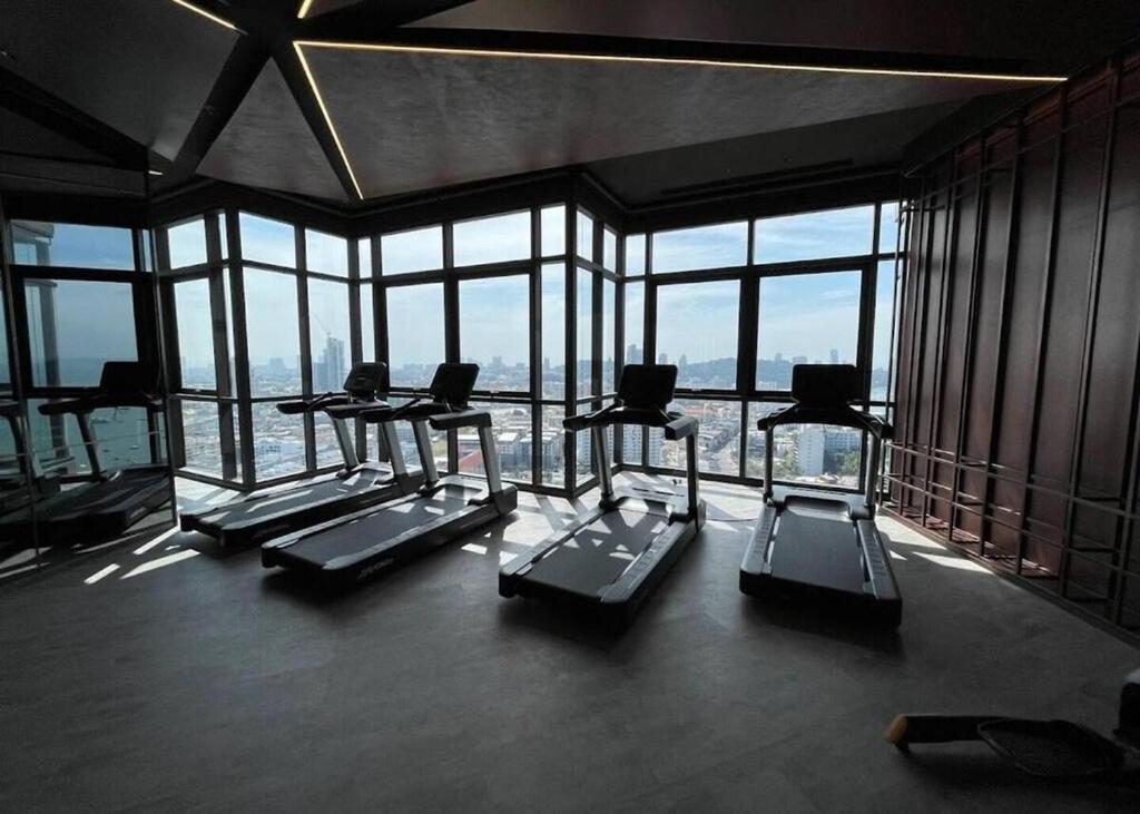 Maxhome At Edge Apartment Pattaya