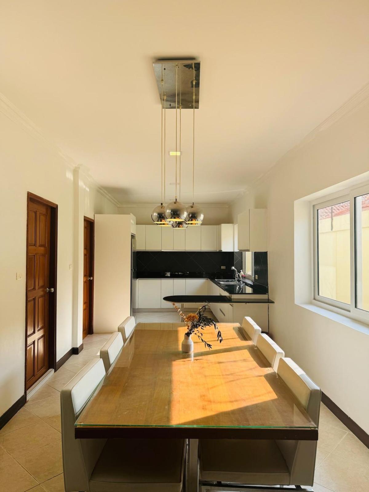 Majestic Seaside Private Villa Pattaya