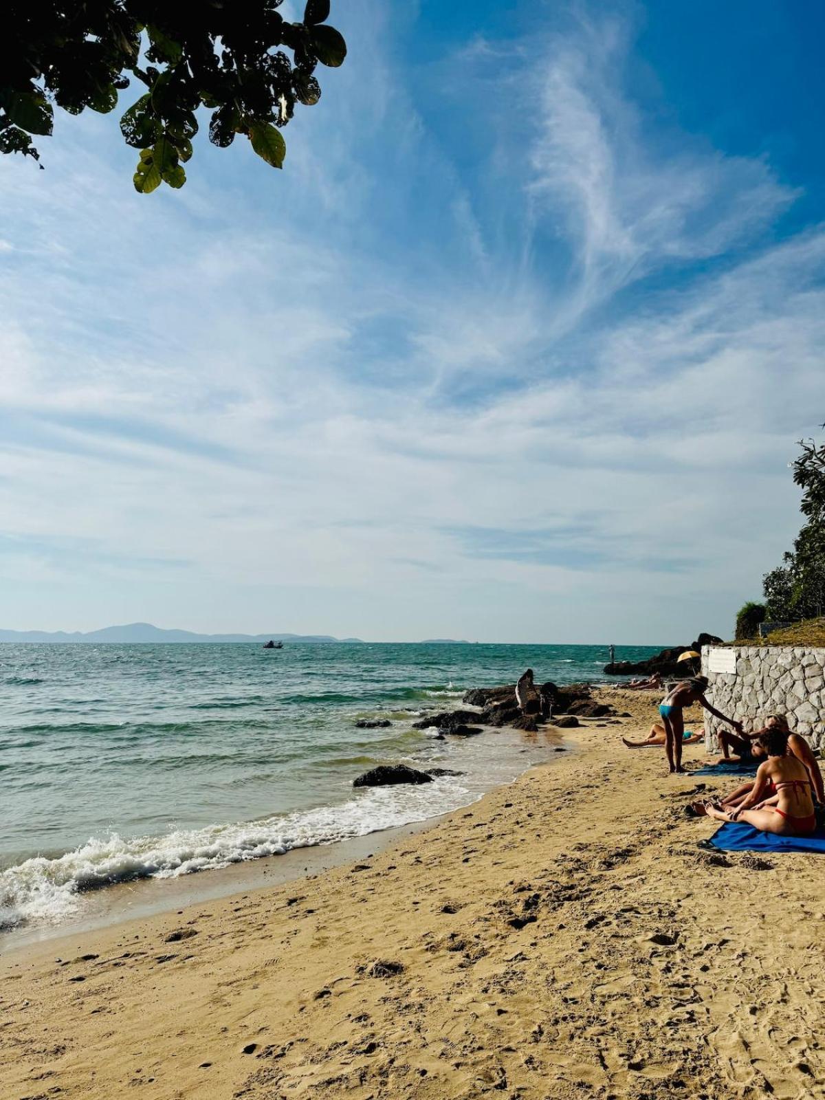 Majestic Seaside Private Villa Pattaya