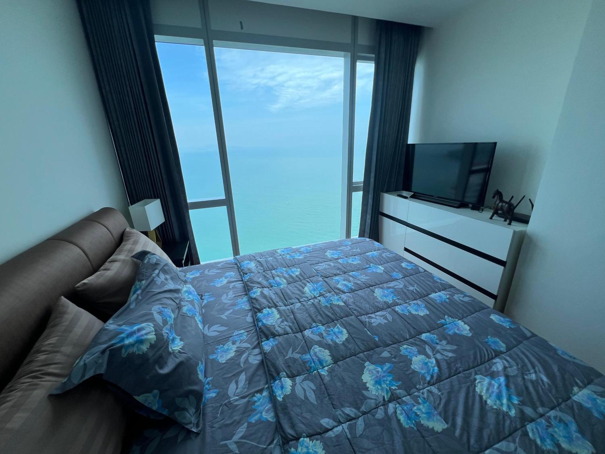 The Palm Wongamat - 1br Luxury Beachfront - Ocean View - 32 Floor Apartment *