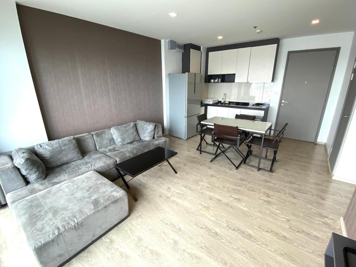The Base - Spacious, 2 Bedroom, 2 Bathroom, Penthouse - Centre - 595 Apartment