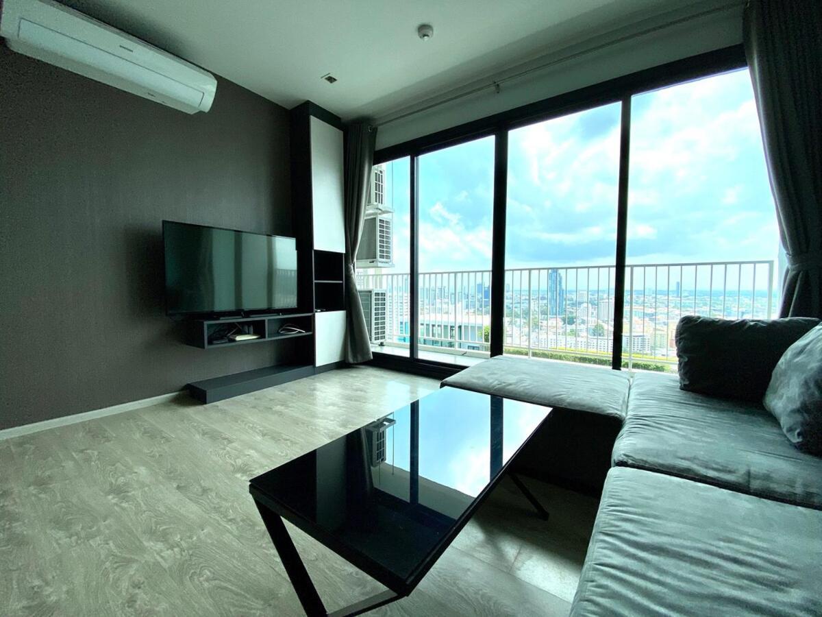 The Base - Spacious, 2 Bedroom, 2 Bathroom, Penthouse - Centre - 595 *