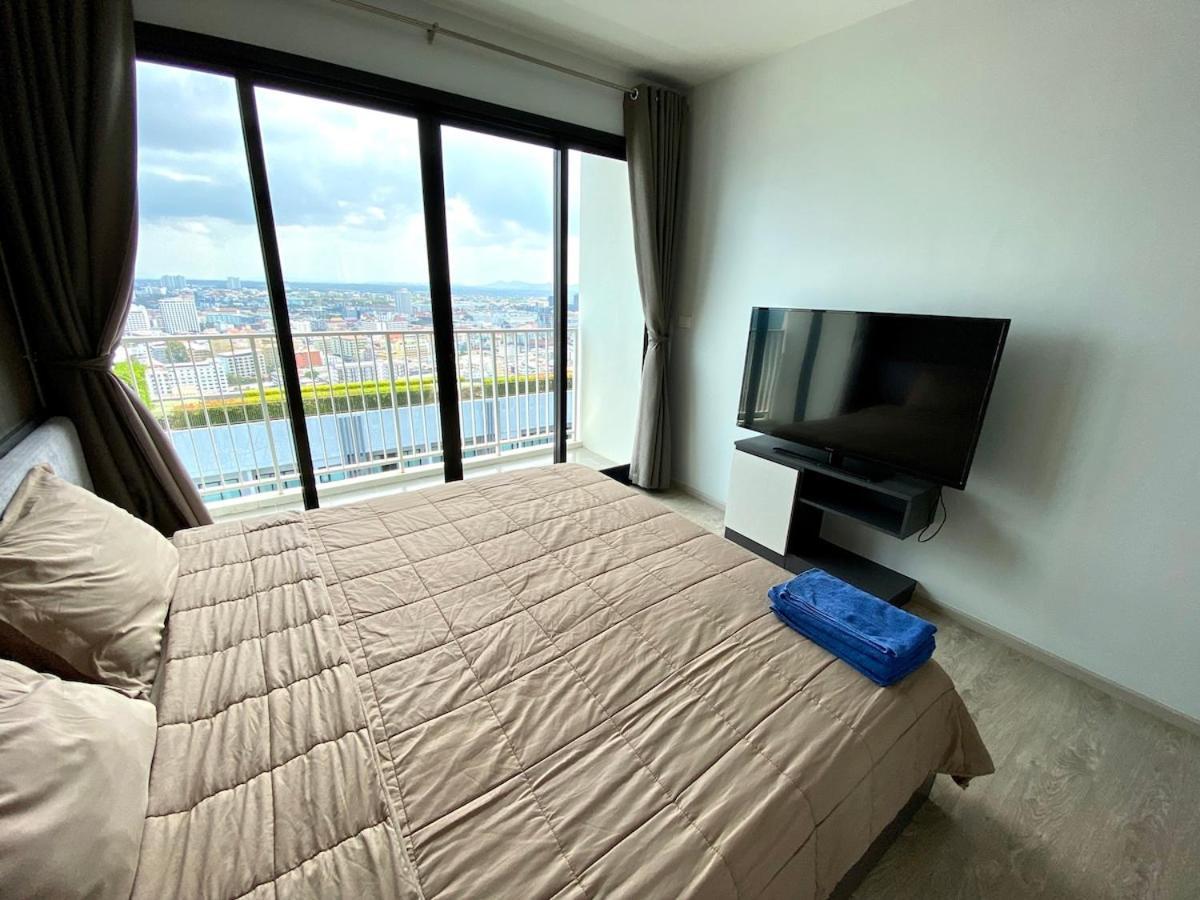 The Base - Spacious, 2 Bedroom, 2 Bathroom, Penthouse - Centre - 595