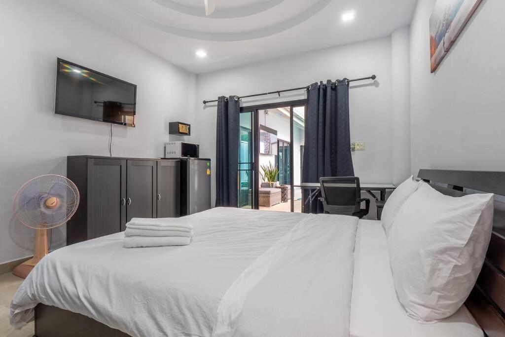 Villa Luxury Thai Style Pool In Downtown Pattaya, Close To Walking Street
