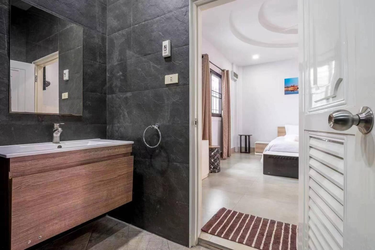 Villa Luxury Thai Style Pool In Downtown Pattaya, Close To Walking Street *