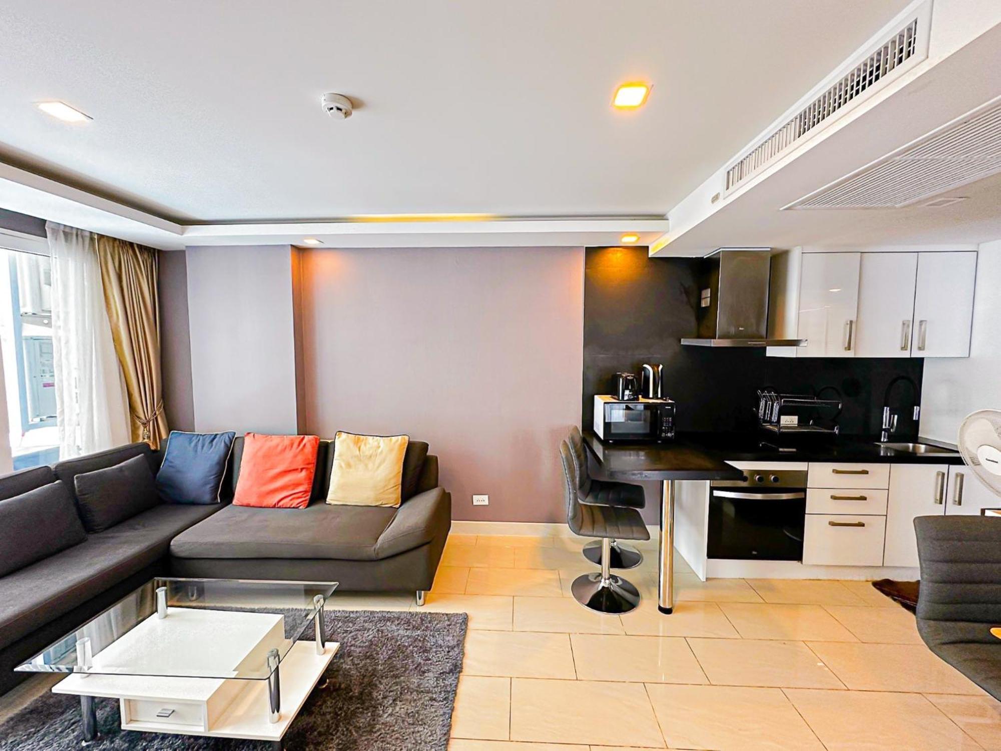 Grand Avenue By Monthstayz Thailand *