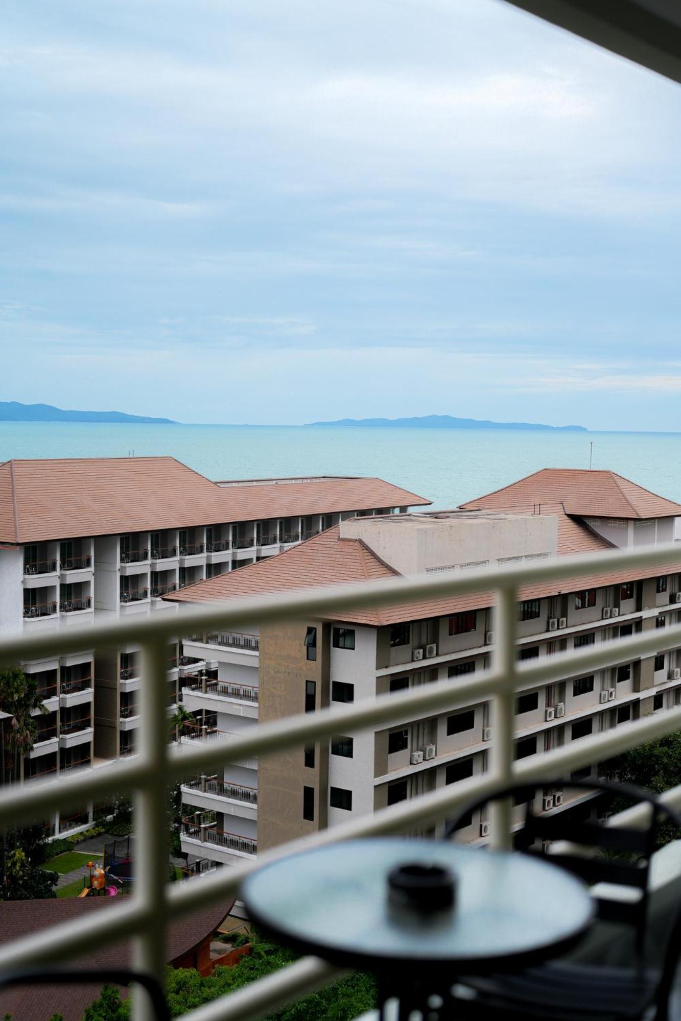 Apartment Jomtien Beachside At View Talay5