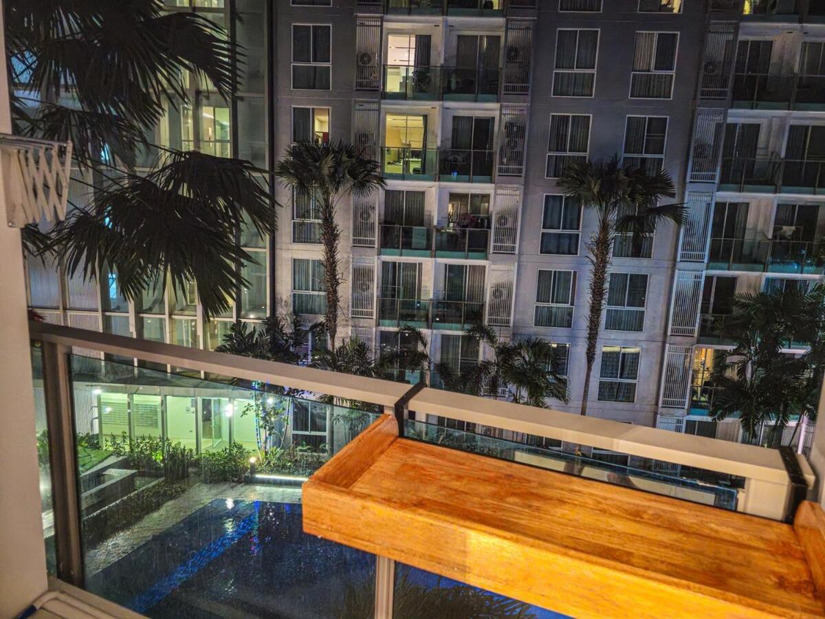 Amazing Pool View In Wifi Netflix Apartment