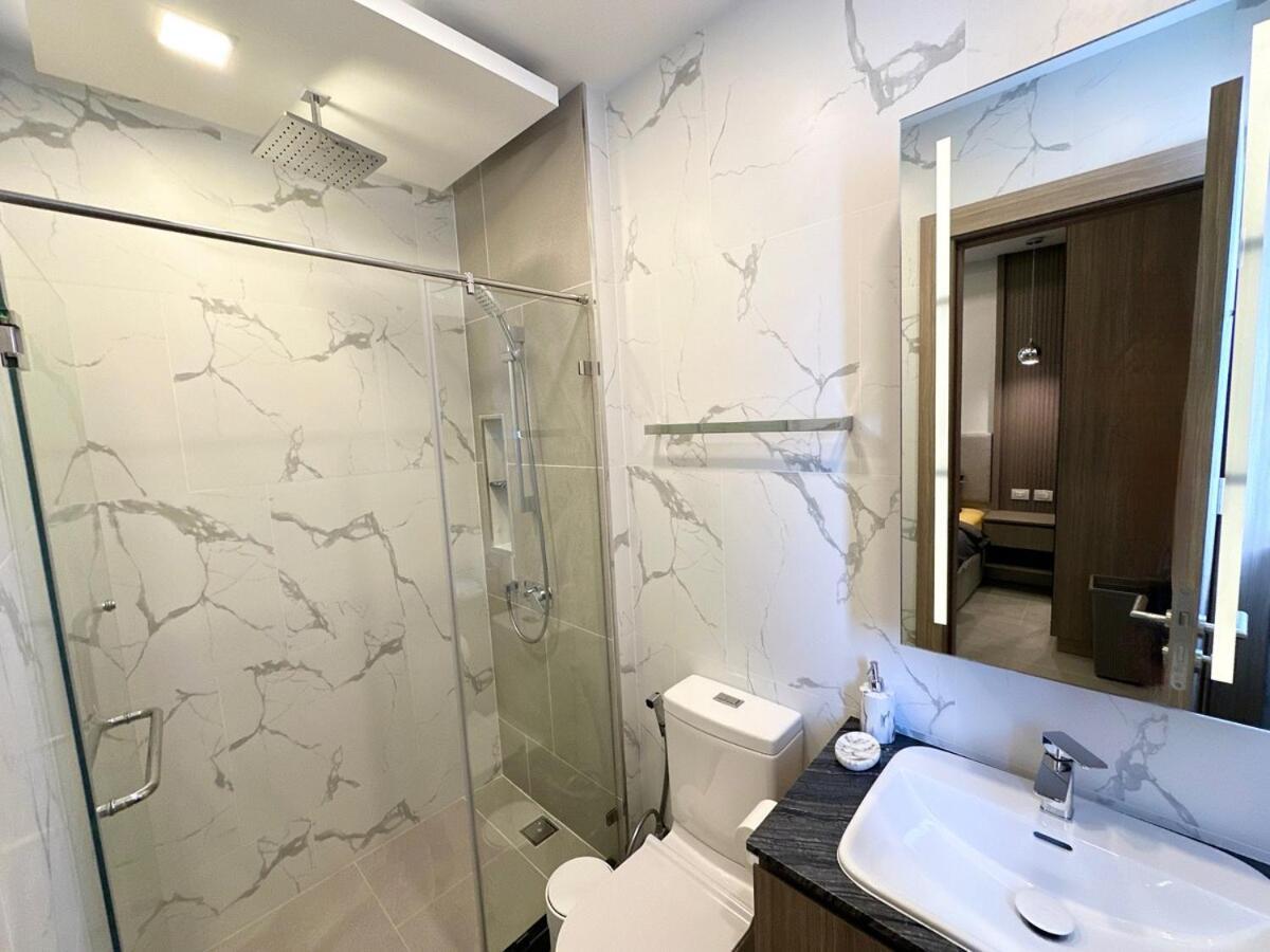 Super Luxury 4 Bedroom Private Pool With Jacuzzi, Near 711, 10 Minutes To Walking Street And - Mt4 Villa
