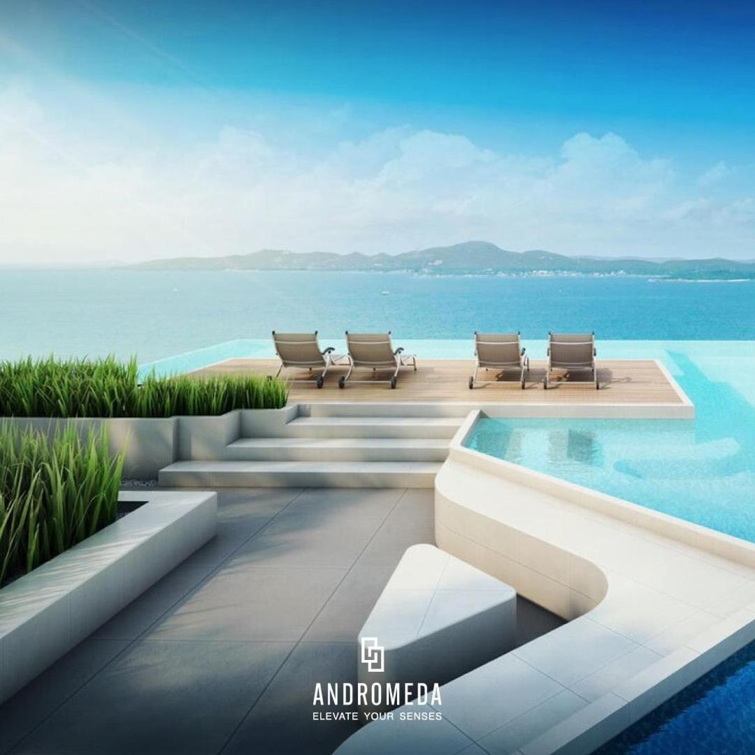 Exclusive High Floor 2 Bed Sea View Luxury Pattaya