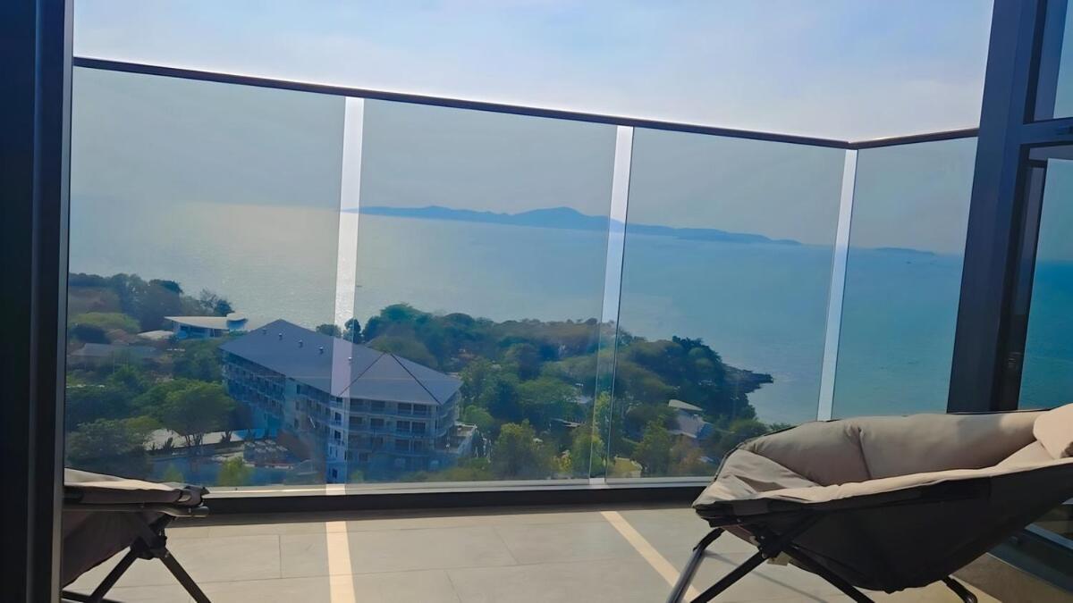 Luxury 80sqm Beachfront 2 Bedroom With Views *