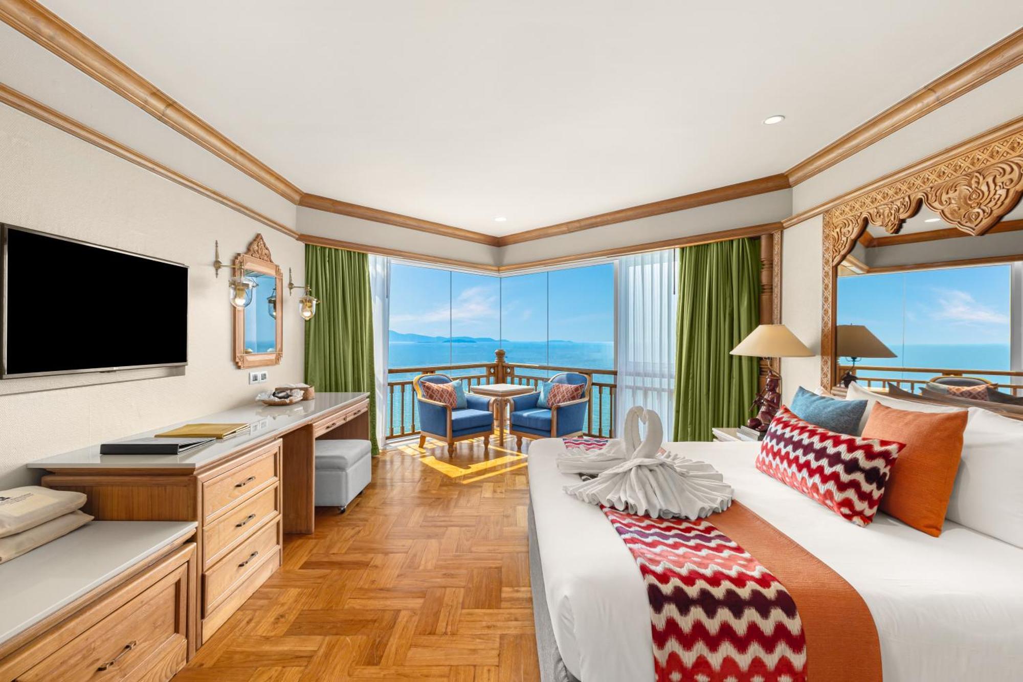 Royal Cliff