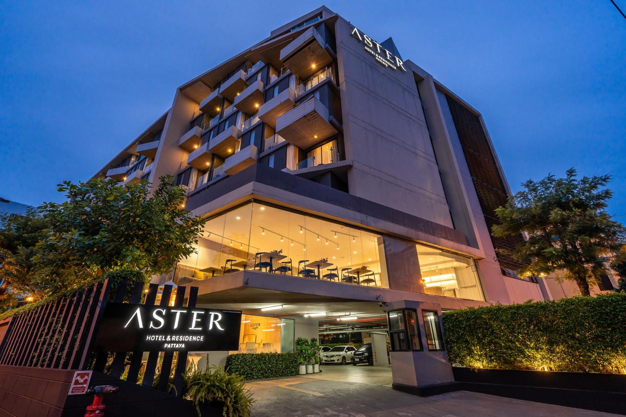 Aster And By At Mind 4*