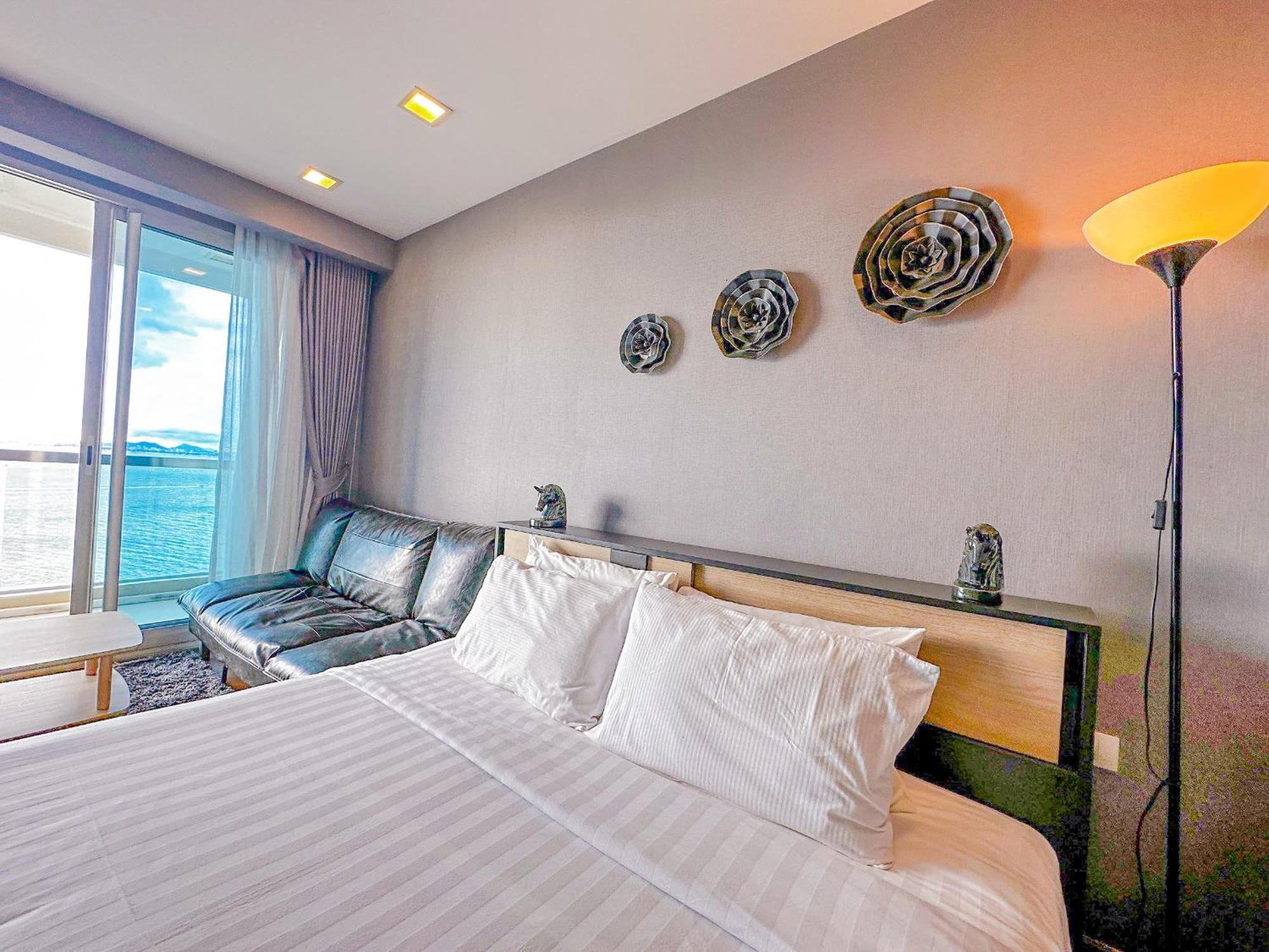 Apartment The Palm Wongamat X Monthstayz Thailand