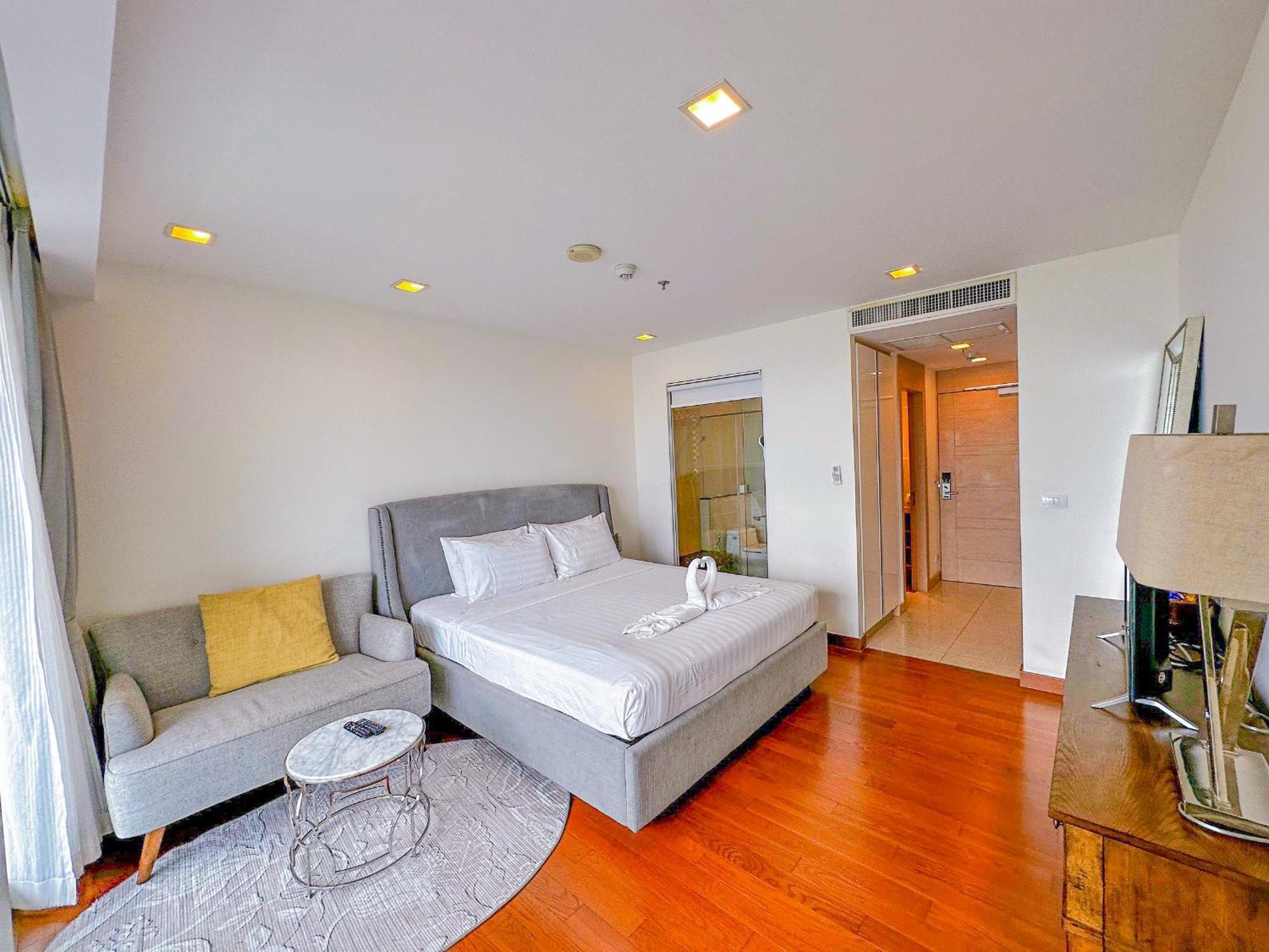 Apartment The Palm Wongamat X Monthstayz Thailand