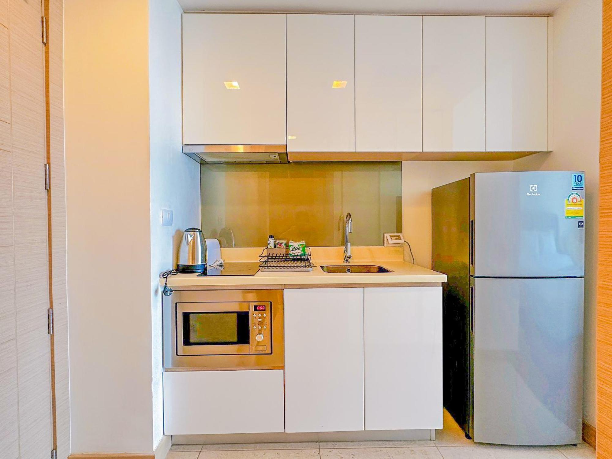 The Palm Wongamat X Monthstayz Thailand Apartment