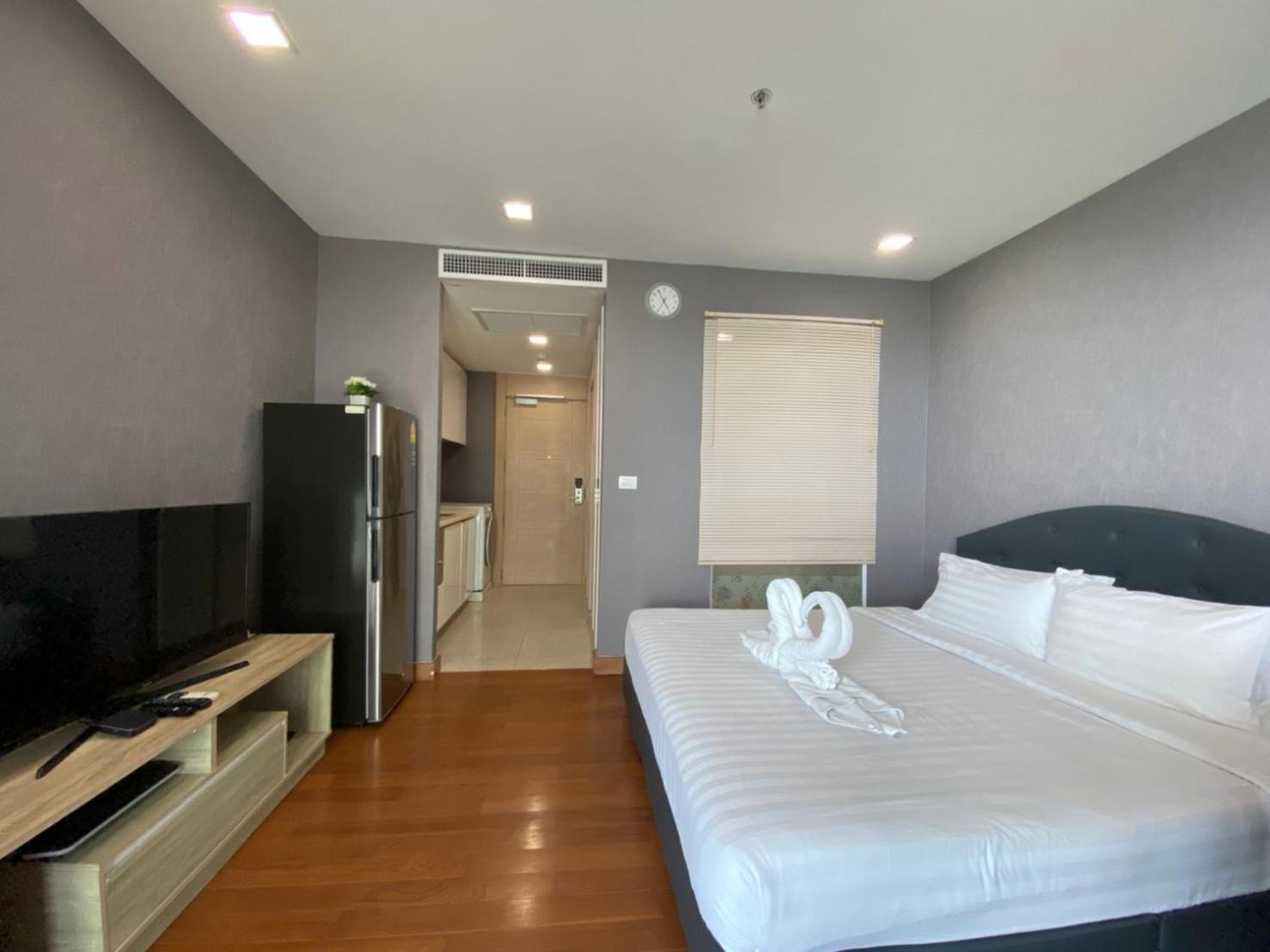 The Palm Wongamat X Monthstayz Thailand Apartment