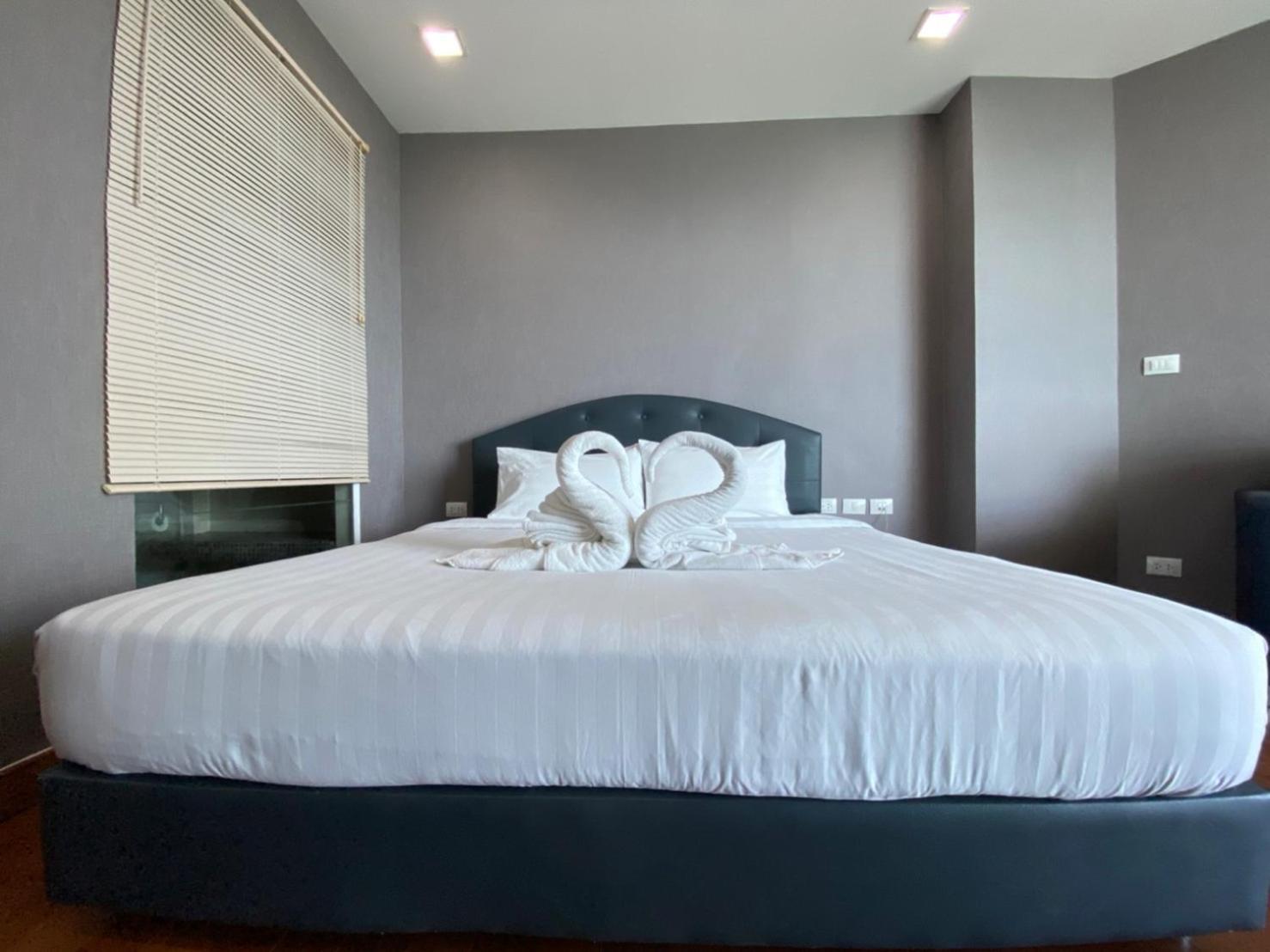 Apartment The Palm Wongamat X Monthstayz Thailand