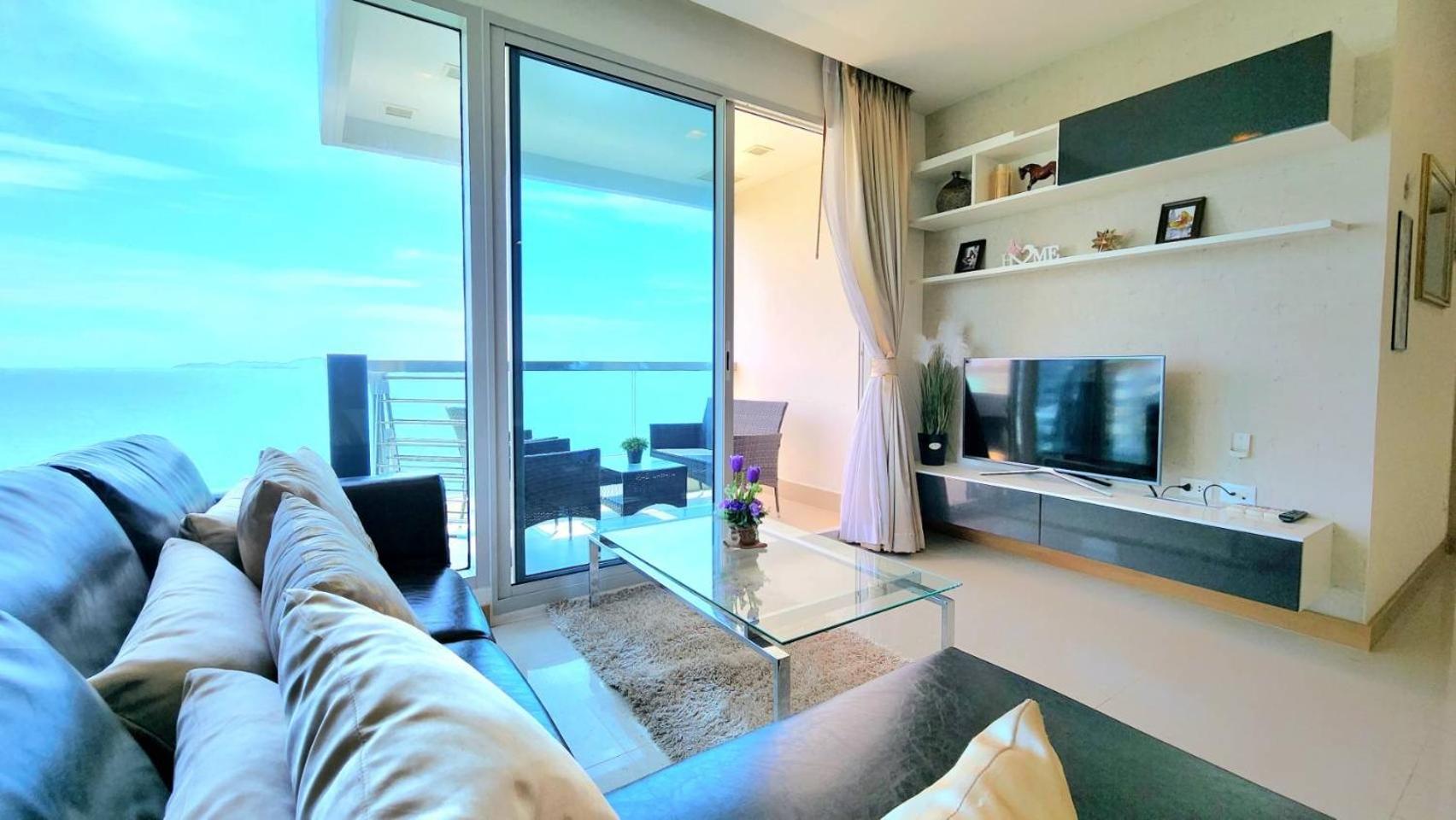 The Palm Wongamat X Monthstayz Thailand * Pattaya