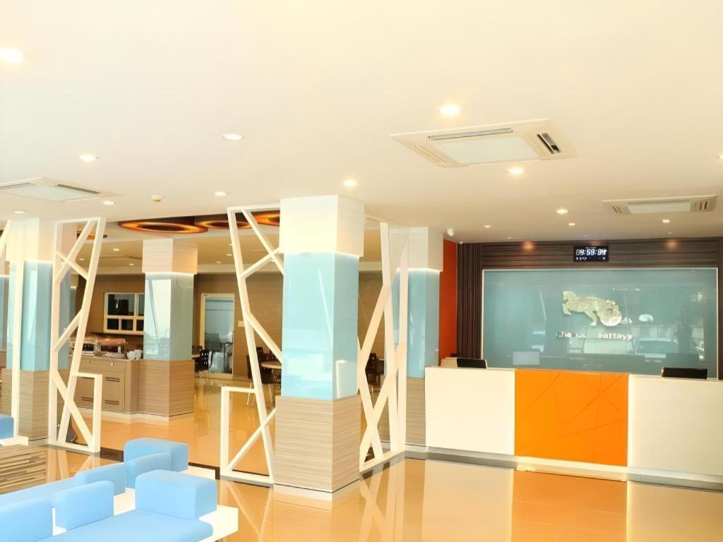Chariot Hotel