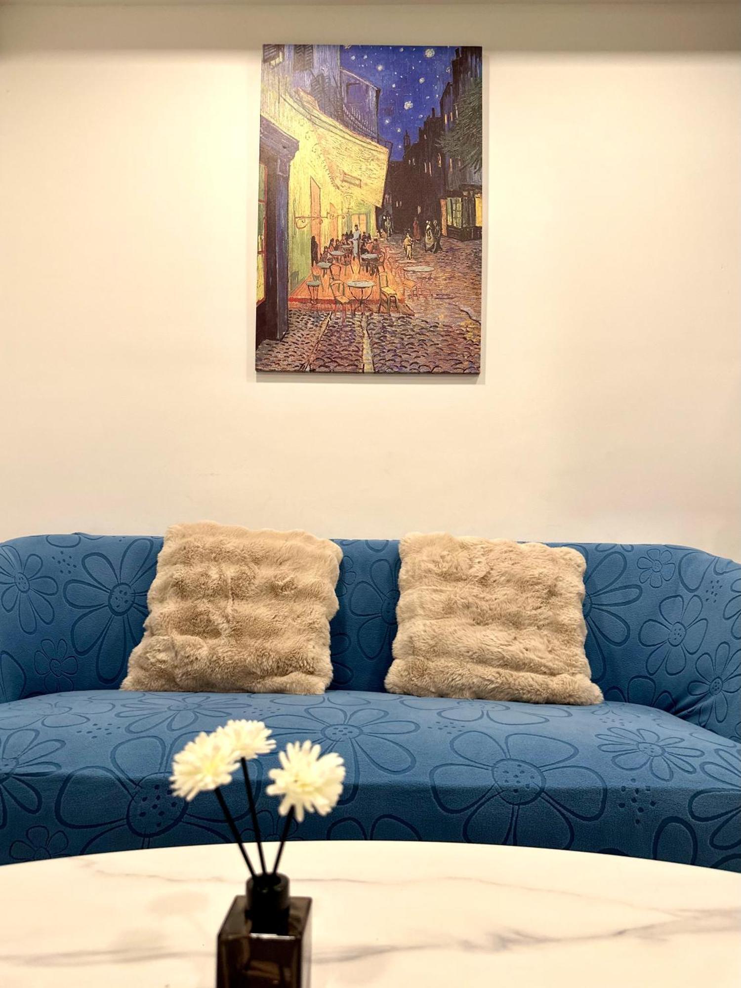 Arcadia Center Apartment
