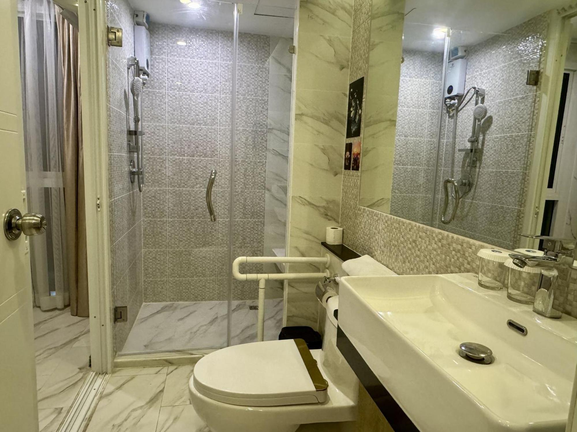 Lotus Apartment Pattaya