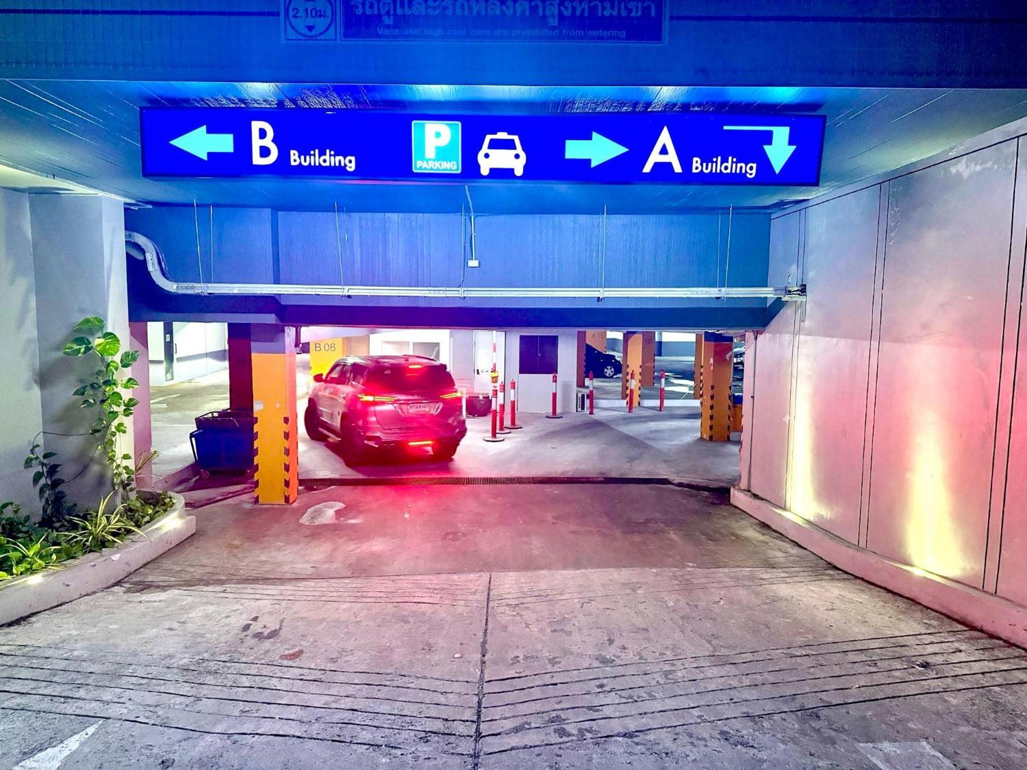 Lotus * Pattaya