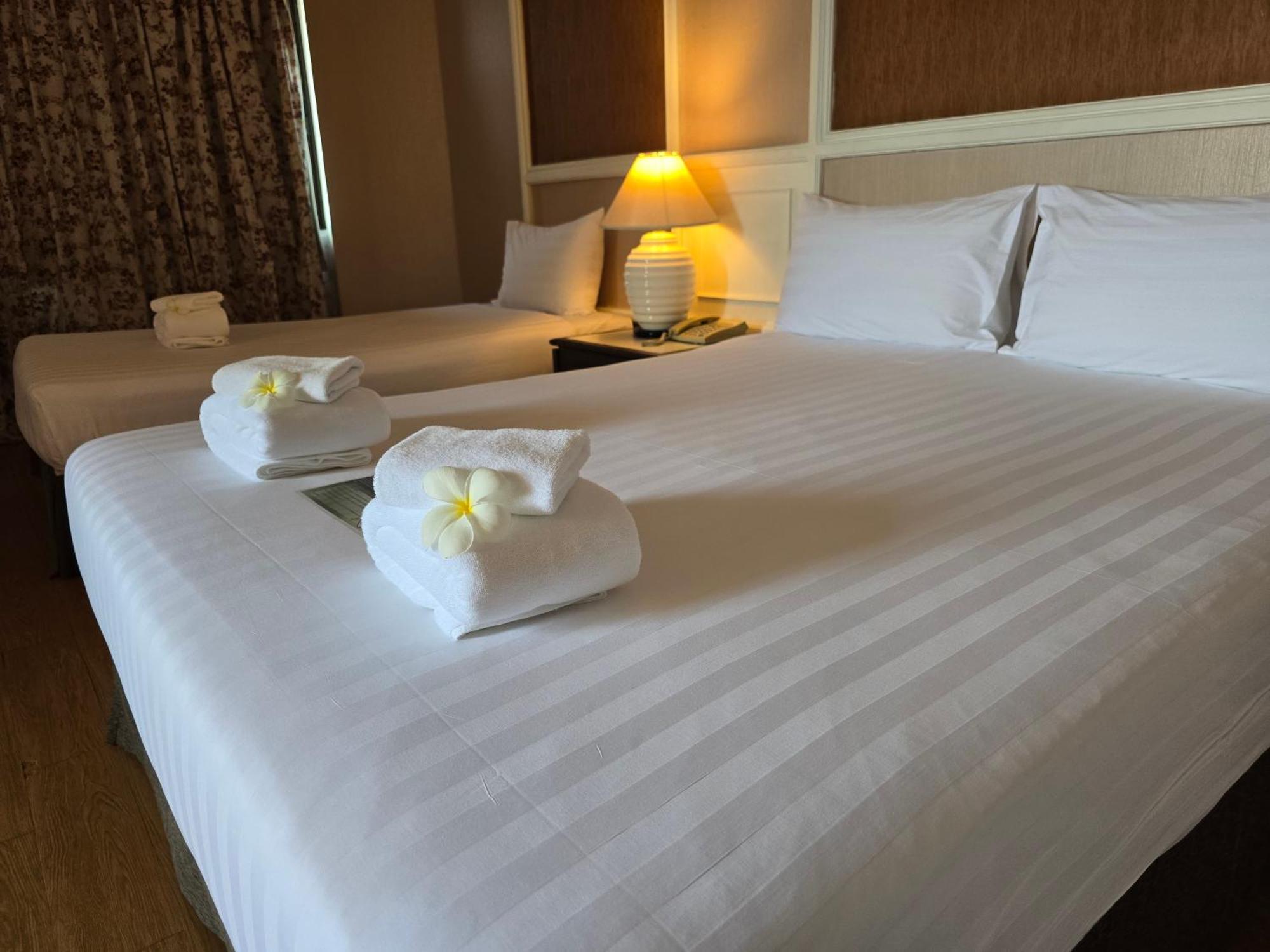 First Pacific Cirrus Hotel 4*