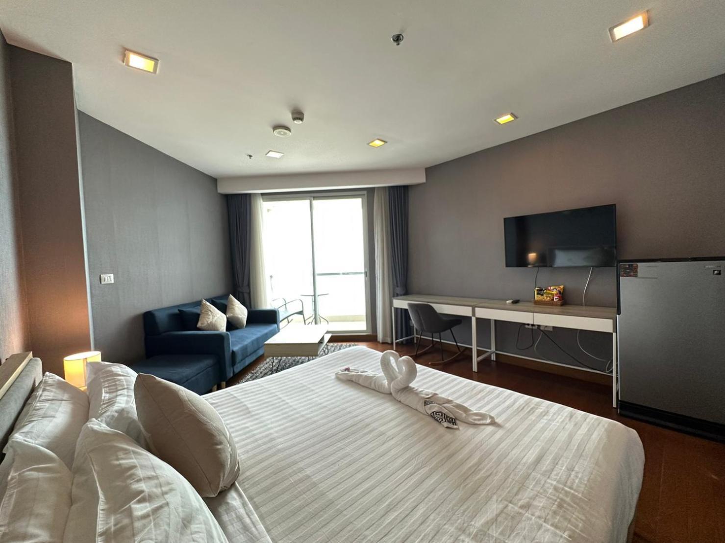 Apartment The Palm Wongamat X Monthstayz Thailand
