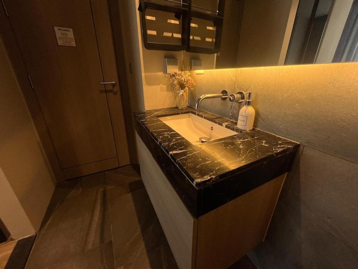 Apartment Sea View Luxury Amenities Pattaya