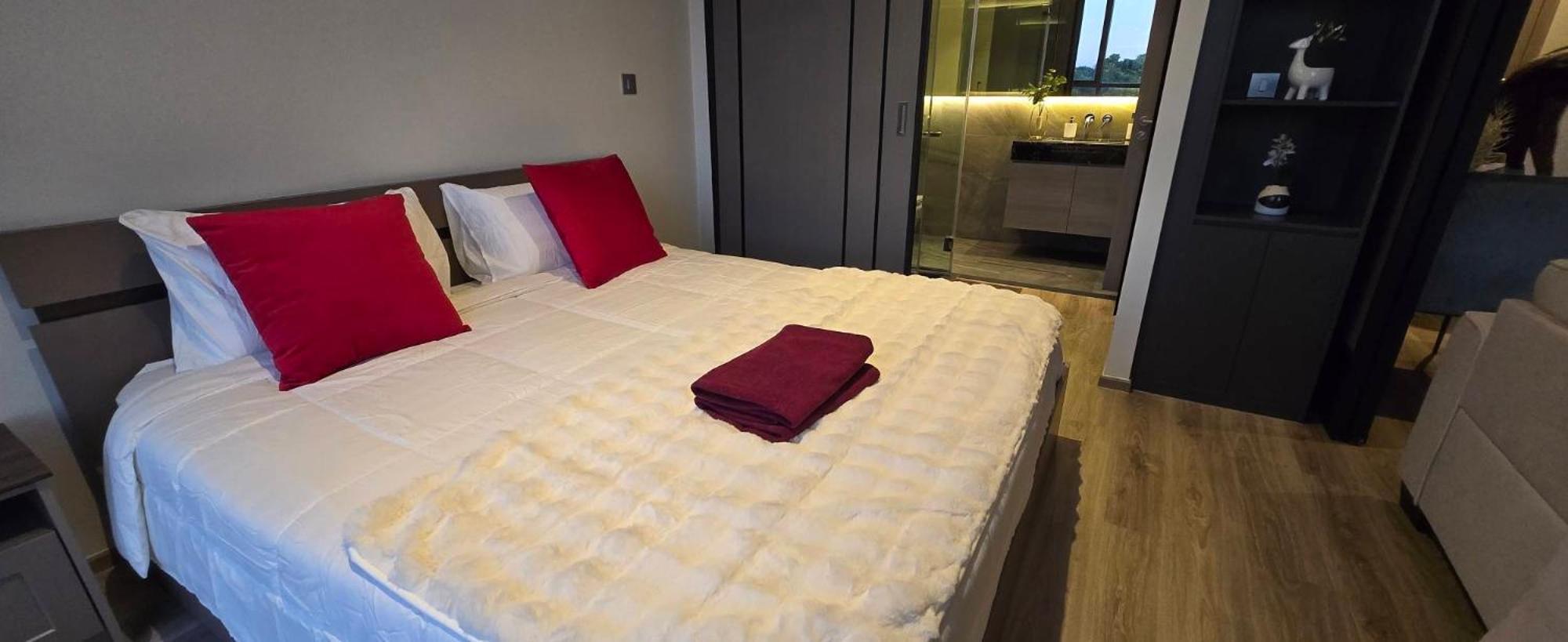 Sea View Luxury Amenities Apartment
