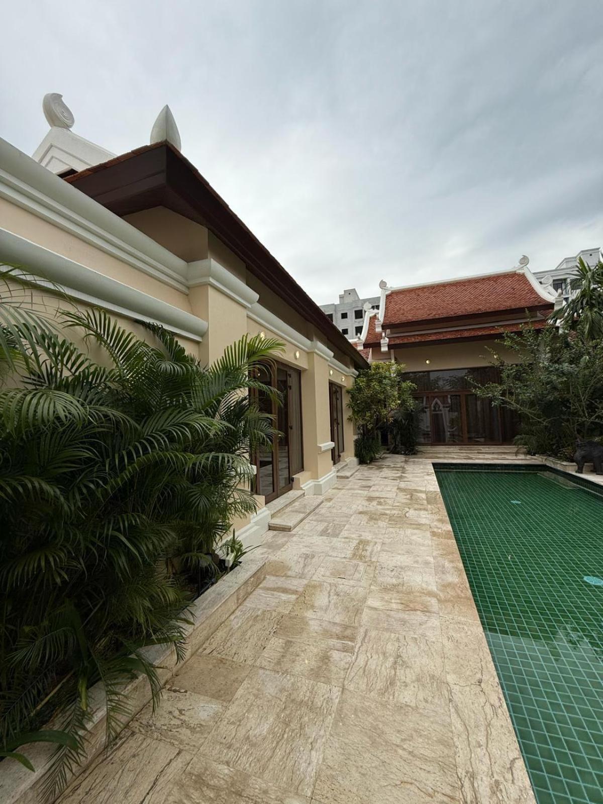 Luxury Luxury Seven Stars